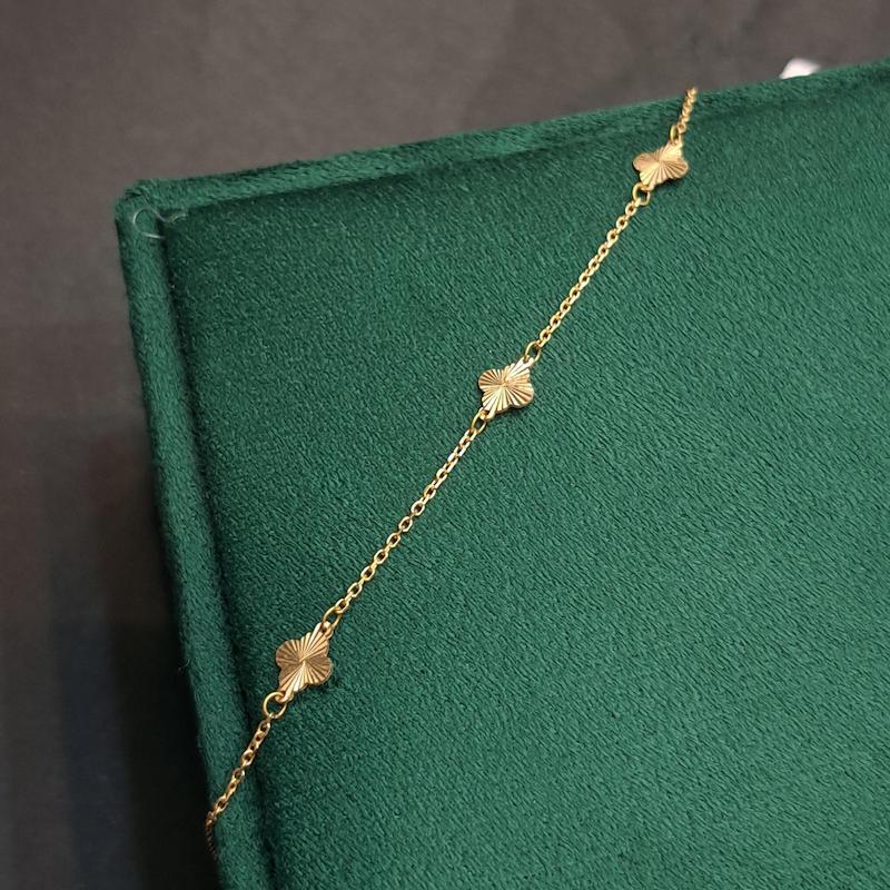 دستبند زنانه طلا ۱۸ عیار دستبند سه گل گالری حامی گلد