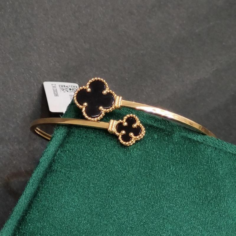 دستبند زنانه طلا ۱۸ عیار دستبند بنگل ونکلیف گالری حامی گلد