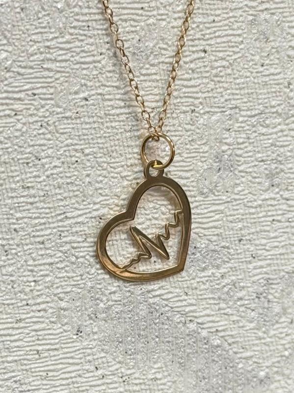 آویز زنانه طلا ۱۸ عیار ضربان گالری پریدخت