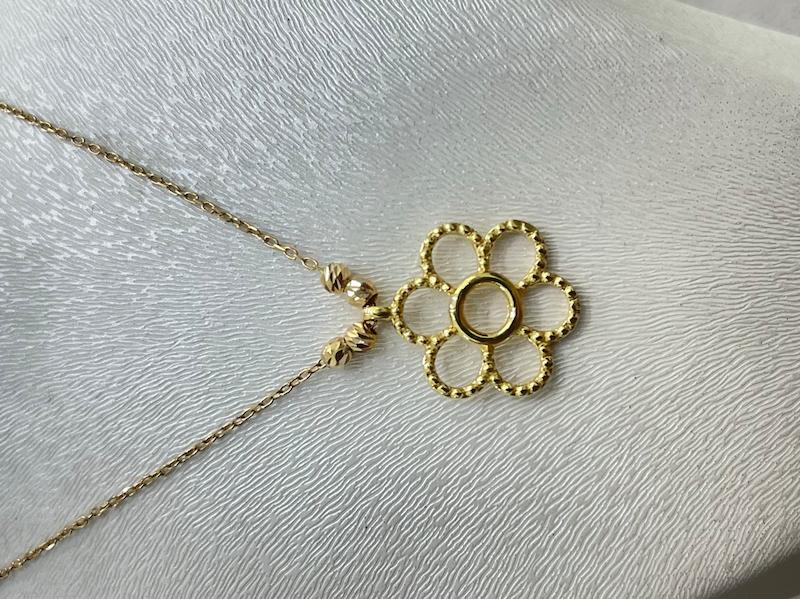 گردنبند زنانه طلا ۱۸ عیار گل شش پر گالري مهر