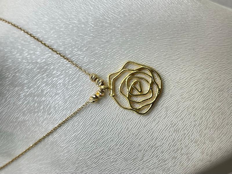 گردنبند زنانه طلا ۱۸ عیار گل رز گالري مهر