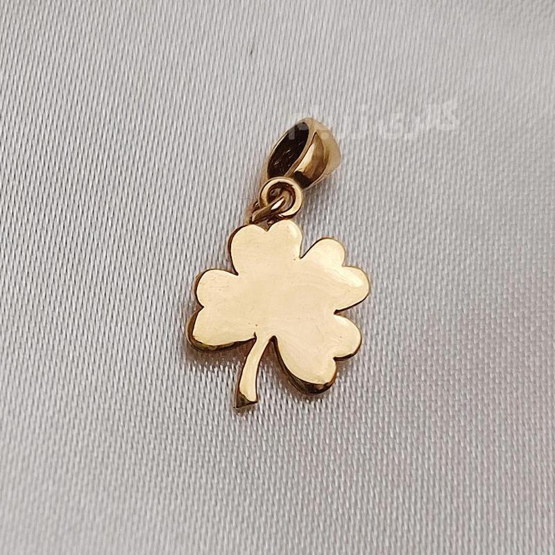 آویز زنانه طلا ۱۸ عیار مدال پلاک شبدر گالری زربام