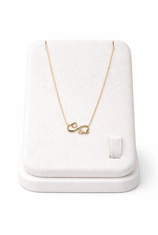 آویز زنانه طلا ۱۸ عیار زنجیر آویز لاو و بی نهایت گالری طلای حسن خانی