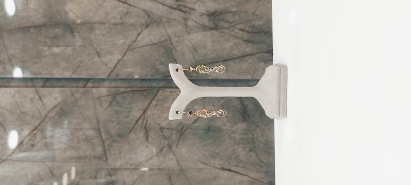 گوشواره زنانه طلا ۱۸ عیار آویز دار گالری دنیا