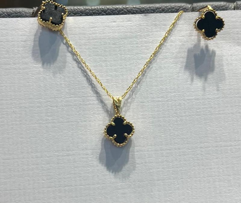 زنانه نیم ست طلا ۱۸ عیار ونکلیف گالری طلا دوران