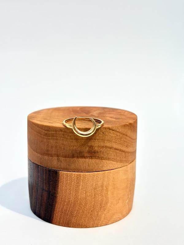 انگشتر زنانه طلا ۱۸ عیار انگشتر ماه طلای نیاکی