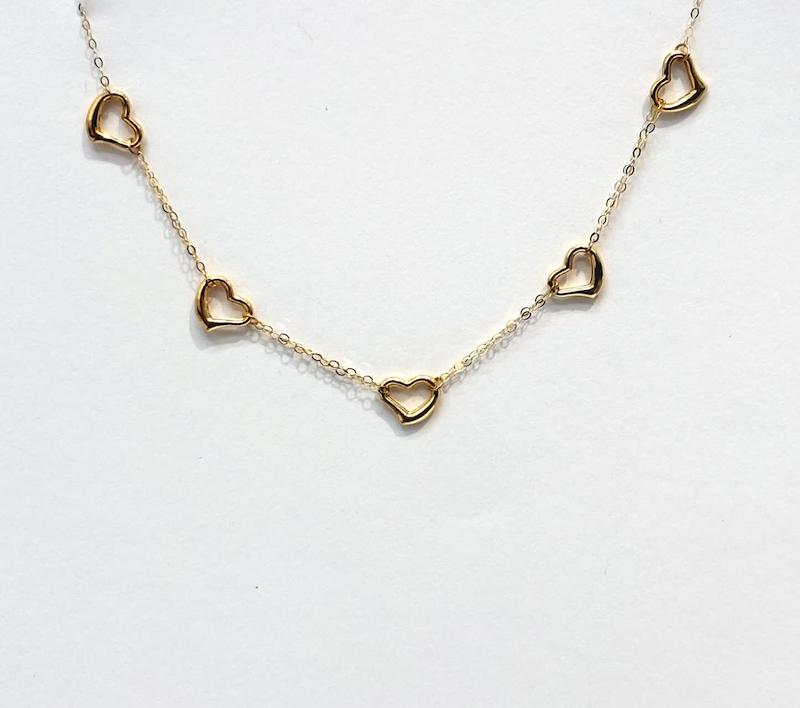 گردنبند زنانه طلا ۱۸ عیار گردنبند 5 قلب طلای نیاکی