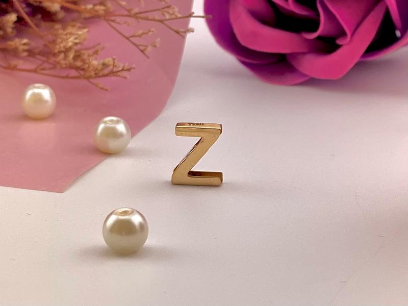 آویز زنانه طلا ۱۸ عیار پلاک حروف Z گالری یونیکا