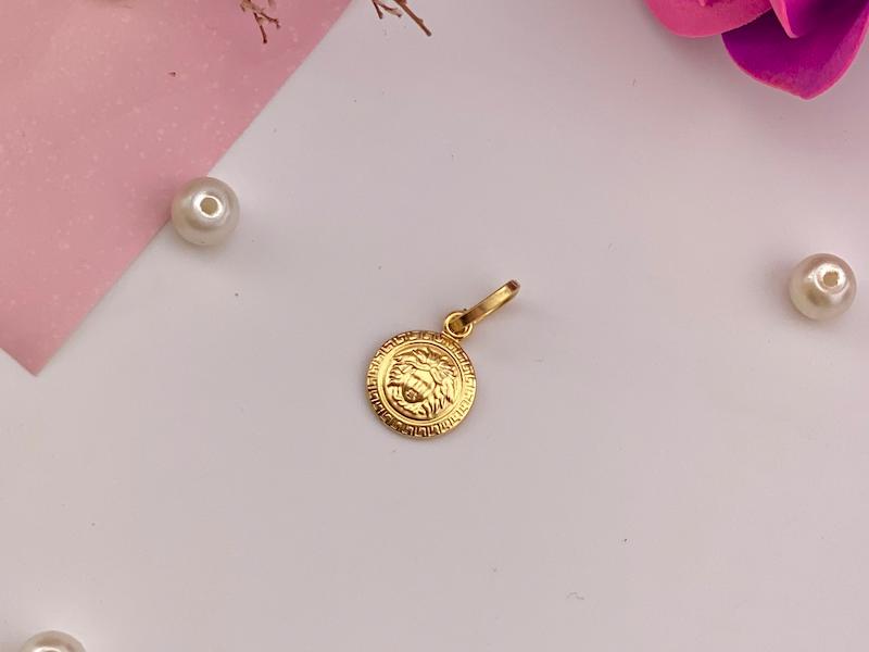 آویز زنانه طلا ۱۸ عیار آویز ورساچ‌ مینیمال گالری یونیکا