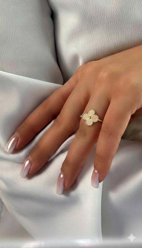 انگشتر زنانه طلا ۱۸ عیار انگشتر ونکلیف مهوا گالری طلا و سکه مهوا