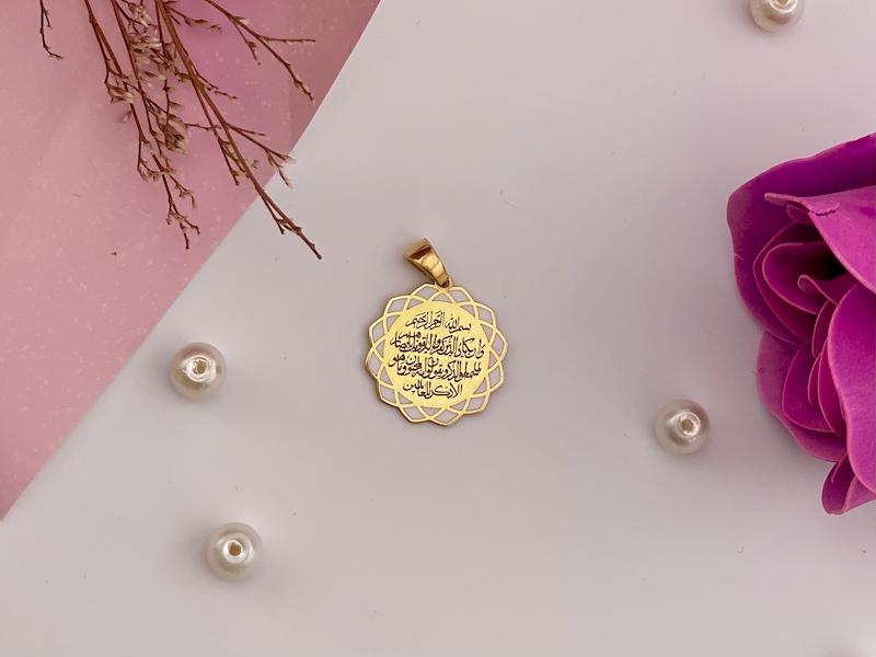 آویز زنانه طلا ۱۸ عیار آویز ونیکاد میناکاری گالری یونیکا