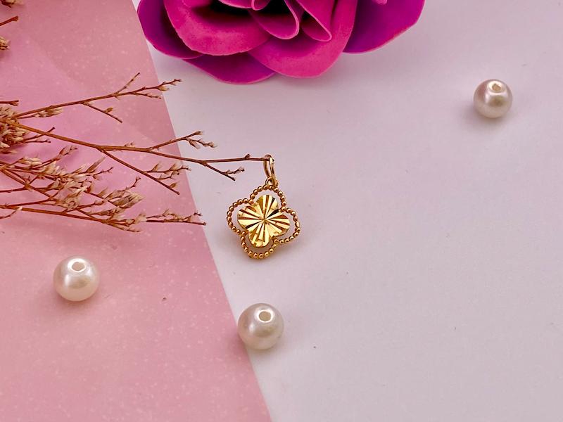 آویز طلا ۱۸ عیار آویز ونکلیف تراش گالری یونیکا