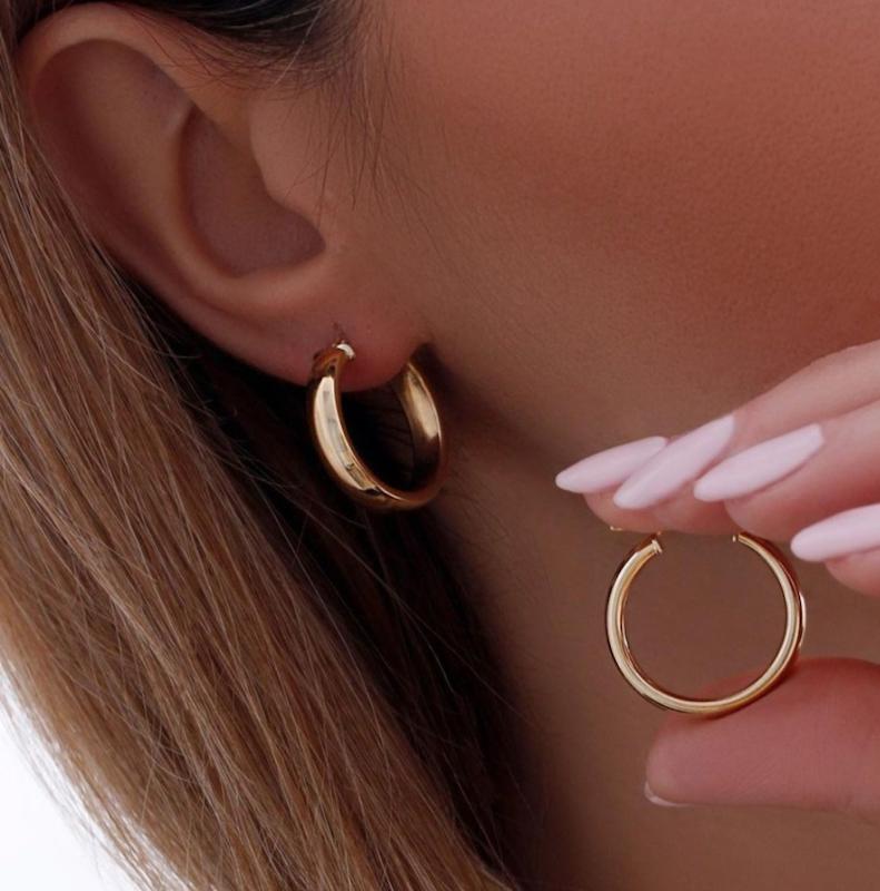 گوشواره زنانه طلا ۱۸ عیار گوشواره حلقه ی ساده گالری کاژه گلد