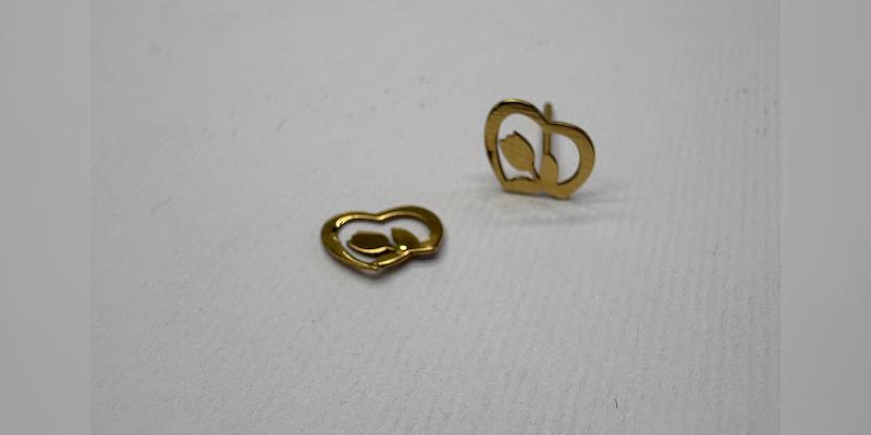 گوشواره زنانه طلا ۱۸ عیار گوشواره گل گالری طلای فر