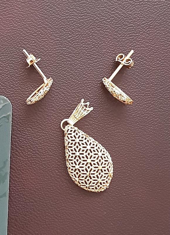 زنانه نیم ست طلا ۱۸ عیار مدل کلاسیک ( مدال 3 در 1 سانتیمتر) دلفین گلد گالری