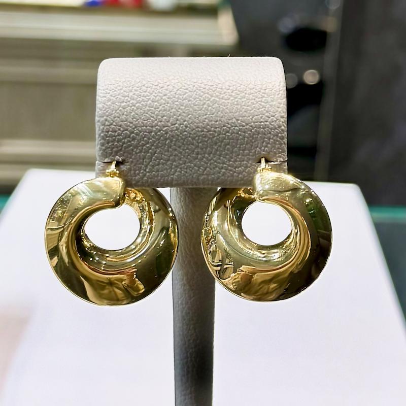 گوشواره طلا 18 عیار زنانه گالری زرنوش مدل گوشواره اورستلا الکتروپیچ کد ZGE001659