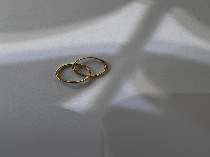 گوشواره طلا 18 عیار زنانه تاس گالری مدل حلقه ای کد TGE001972