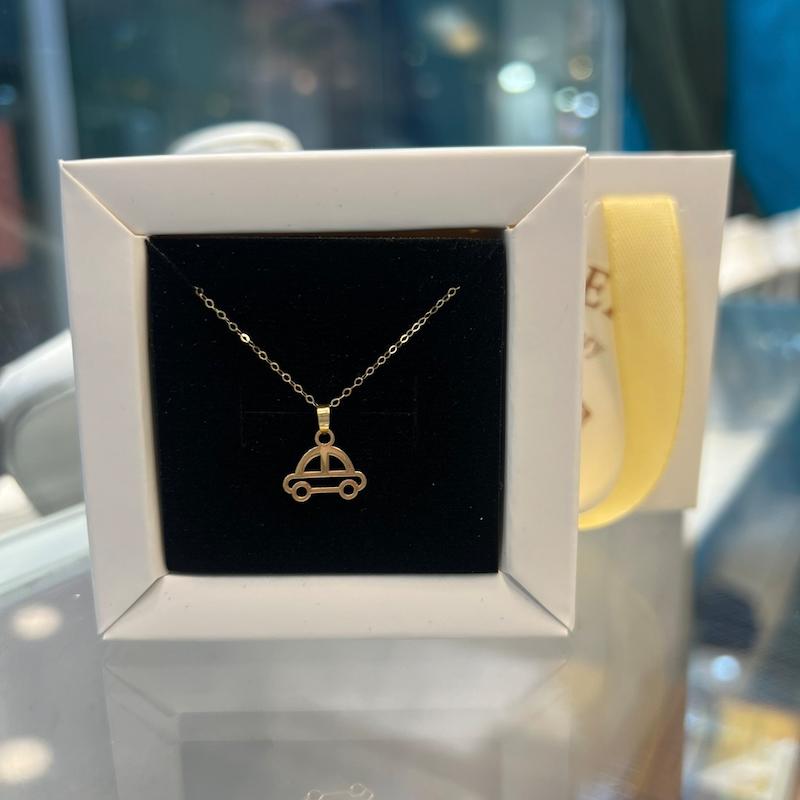 آویز بچگانه طلا ۱۸ عیار ماشین گالری طلای ایرانه