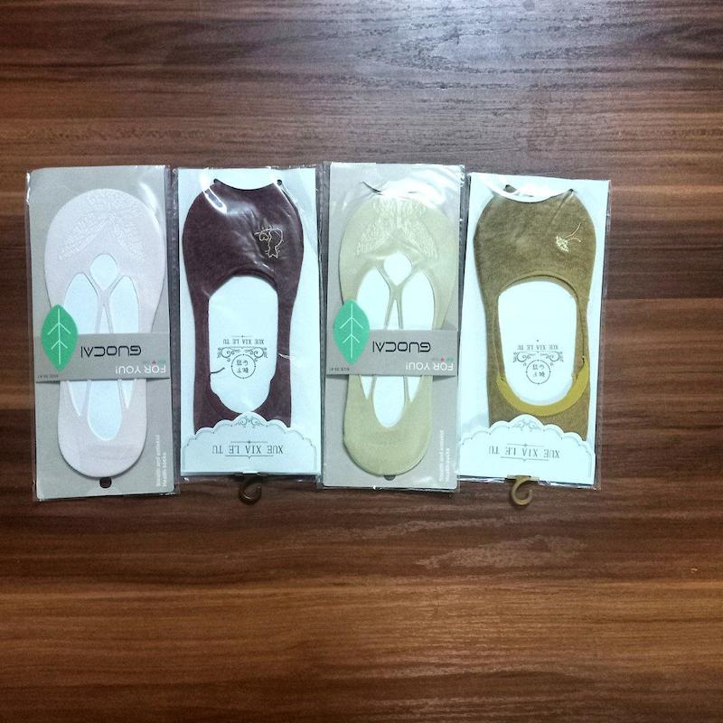 جوراب کالج دار