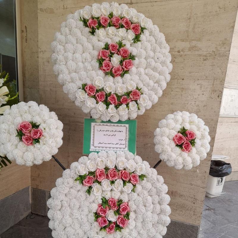 تاج گل 4تایی vip با گل های مصنوعی سفید و صورتی مدل 8