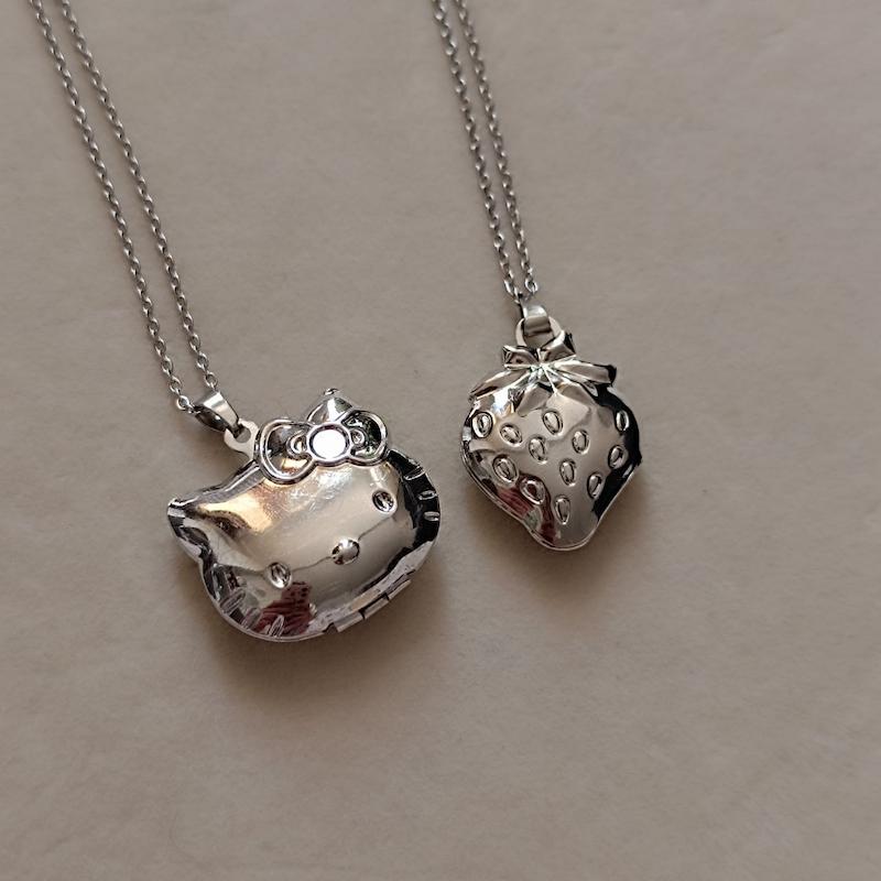 لاکت کیتی و توت فرنگی 🎀🍓