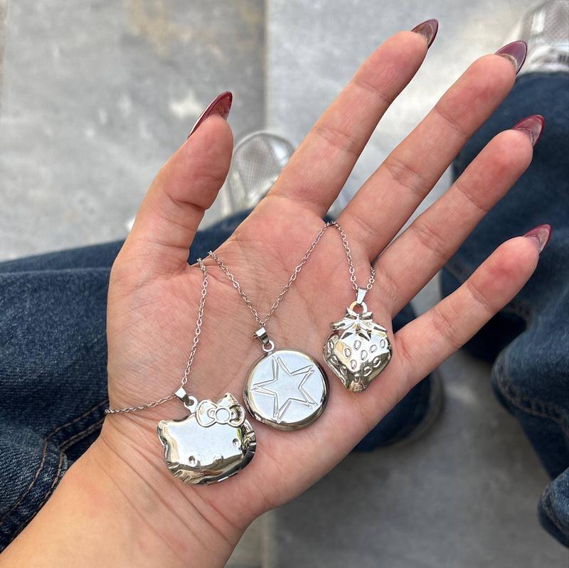 گردنبند لاکت پینترستی🩶⛓️‍💥