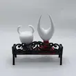 فیگور هالو نایت و هورنت روی نیمکت پشت