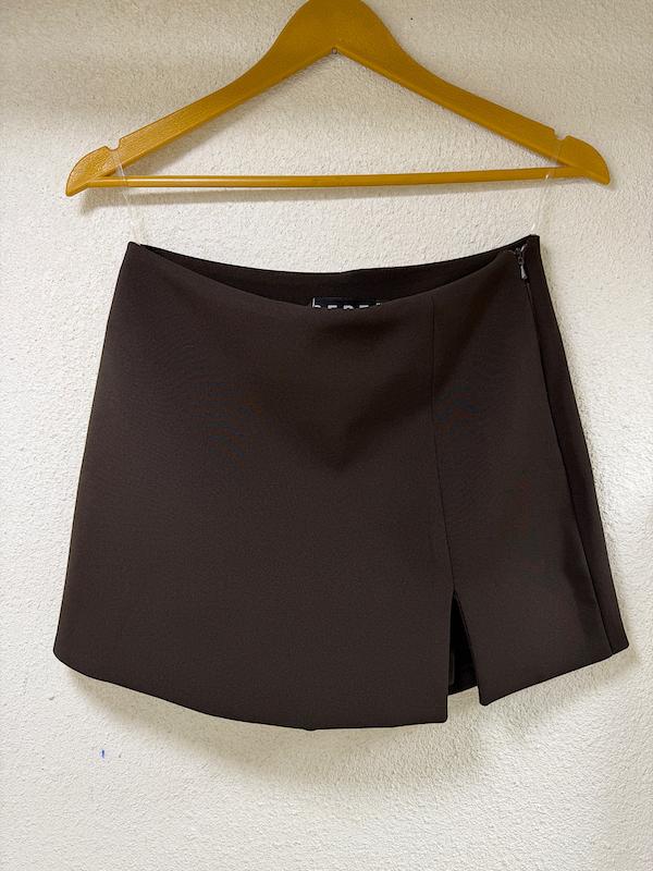 شلوارک چاکدار میندی