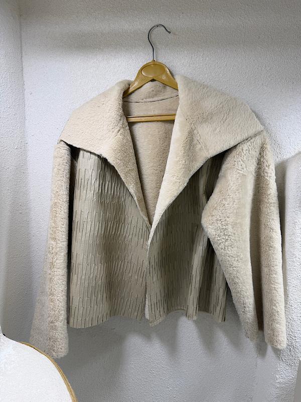 کت خز و‌ چرم