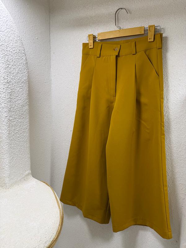 شلوار زنانه کوتاه کرپ هالان