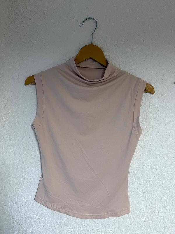 تاپ یقه بسته 