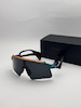 عینک آفتابی اسپرت Oakley Stunt Wing با لنز دودی UV400 در سه رنگ شفق مسی، سایه فولادی و بلور مه‌آلود. یونیسکس، نسخه High Copy