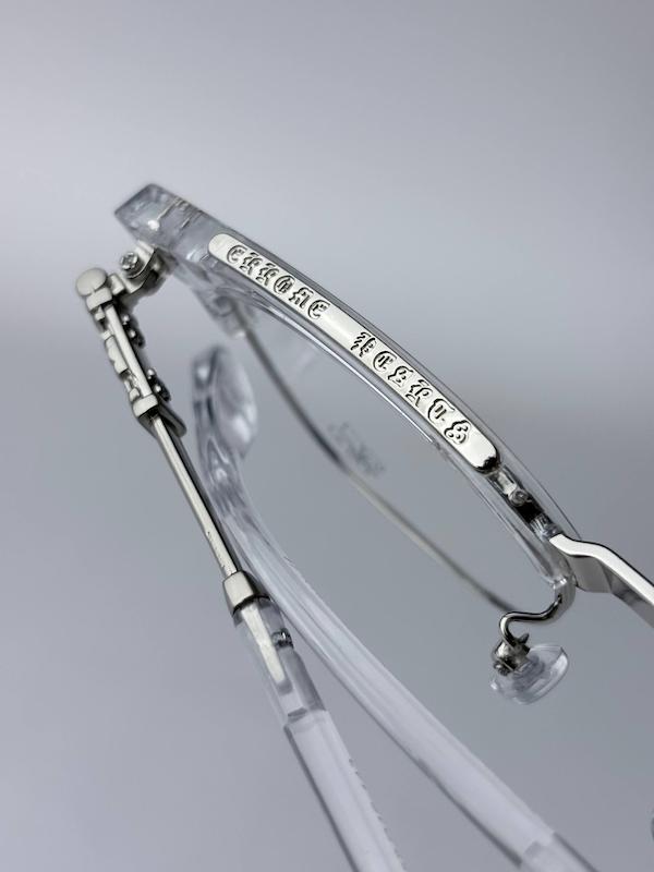 عینک Chrome Clubmaster با فریم استات و جزئیات فلزی نقره‌ای، طراحی سبک و قابلیت طبی شدن