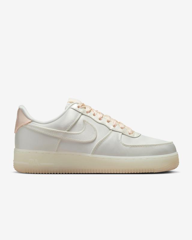 Nike Wmns Air Force 1 '07 LV8 'Sail Barely Orange