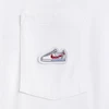NIKE AS U NSW TEE M90 SNKR PTCH PKT