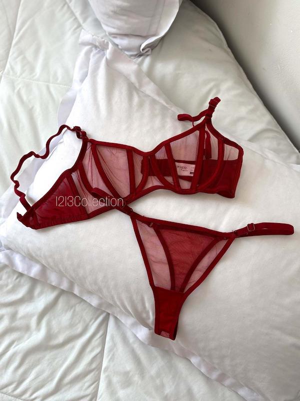 White 40 - Scarlet