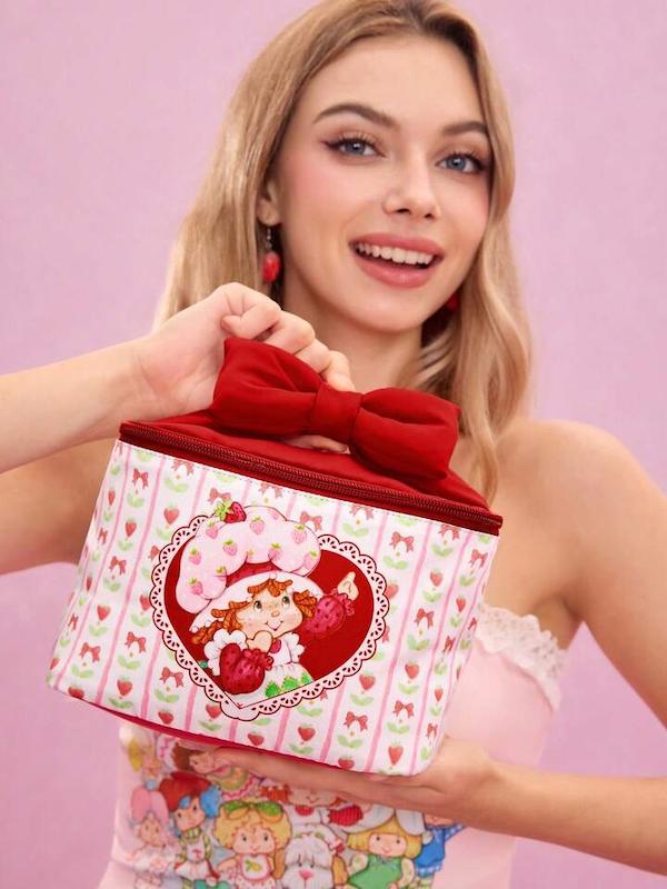 کیف آرایشی طرح توت فرنگی (sar-36-SHEIN)