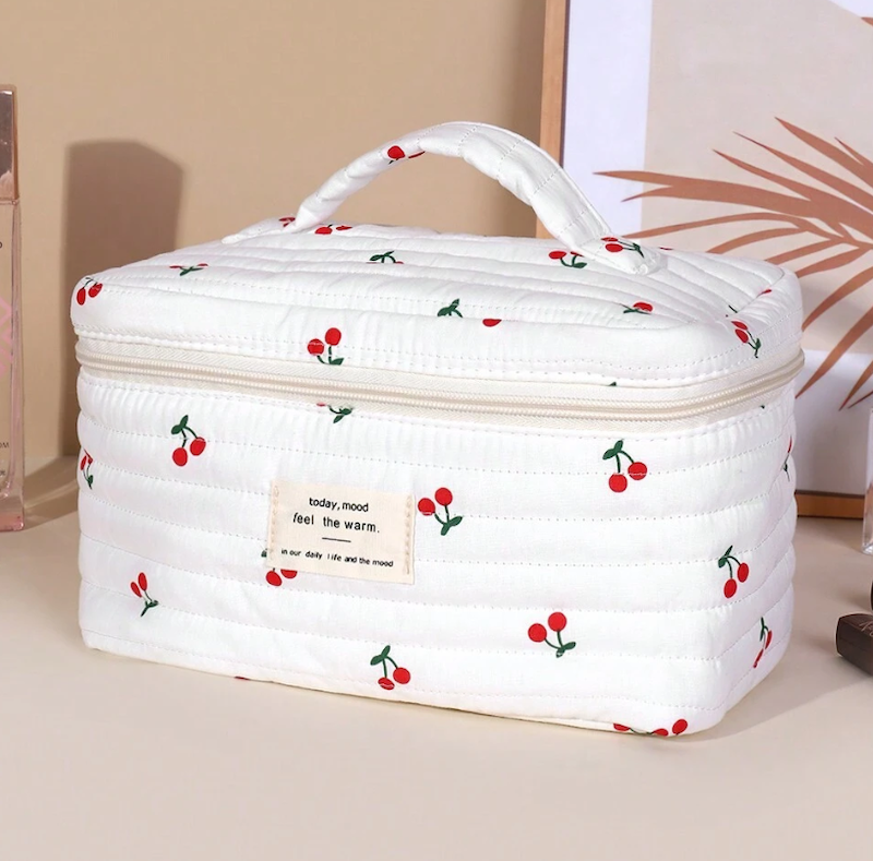 کیف لوازم آرایش طرح گیلاس لحافی (TAR-25-SHEIN)