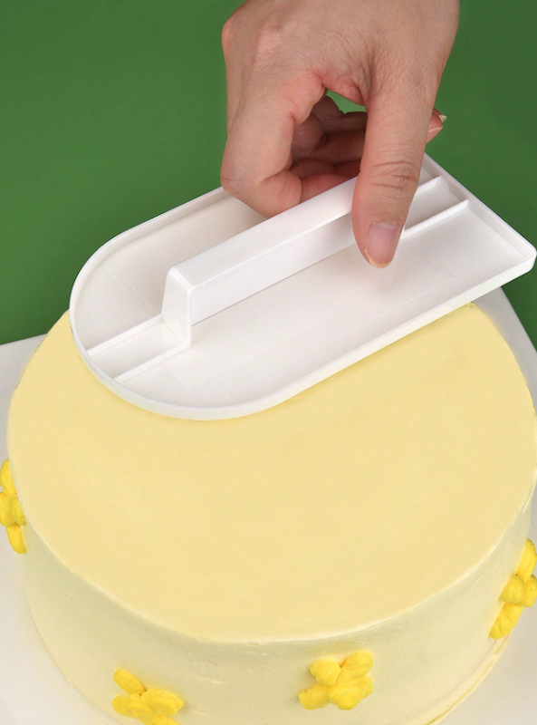 کاردک پلاستیکی کیک (TAR-8-SHEIN)