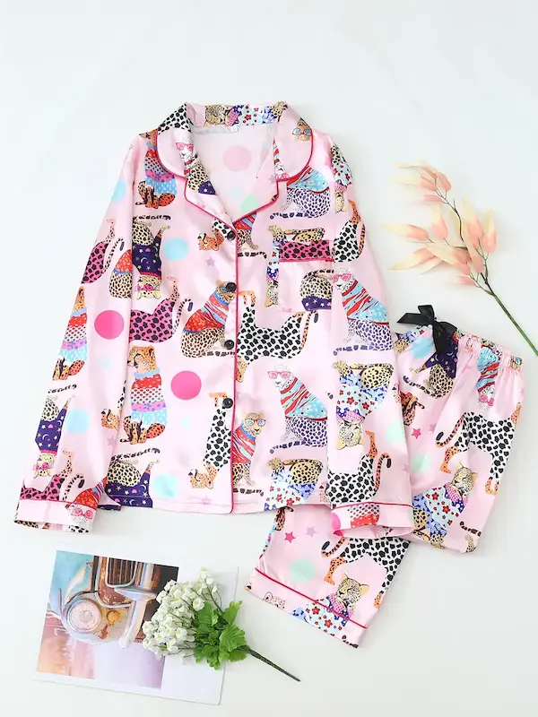 ست دو تکه لباس خواب زنانه با طرح پلنگی و آستین بلند (سایز S تا XL) (Peg-35-TM)