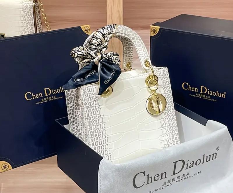 کیف دستی زنانه طرح کروکودیل قدیمی(Hed-140.59-TM)