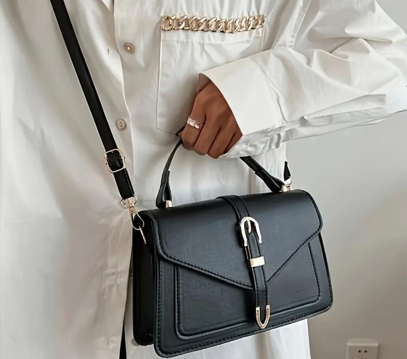 کیف زنانه‌ی شیک با بند زنجیری جداشدنی و سگک طلایی رنگ(Hed-25.11-TM)