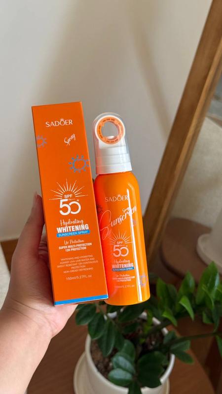اسپری ضدآفتاب سادور   spf 50 و روشن کننده