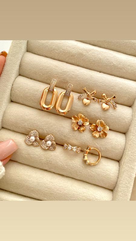 گوشواره حلقه  پاپیون نگین باگت 