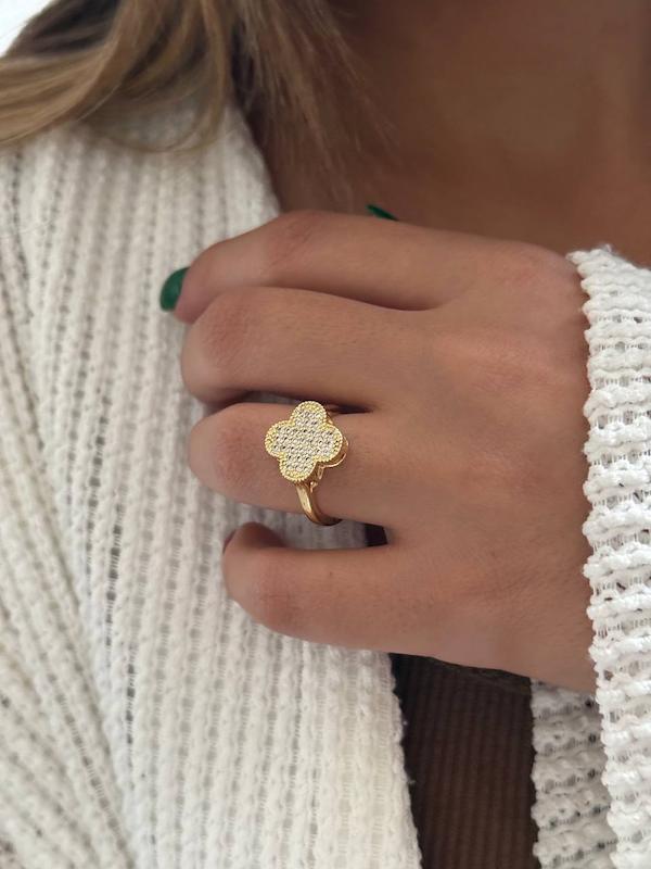 انگشتر ونکلیف نگینی