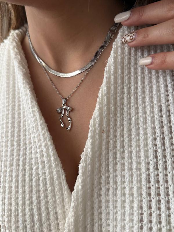 گردنبندپاپیون