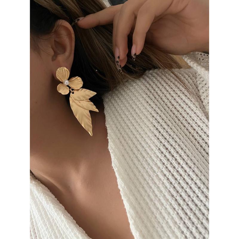 گوشواره گل وآویز برگ