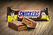 پروتئین بار اسنیکرز شکلاتSNICKERS HIPROTEIN 