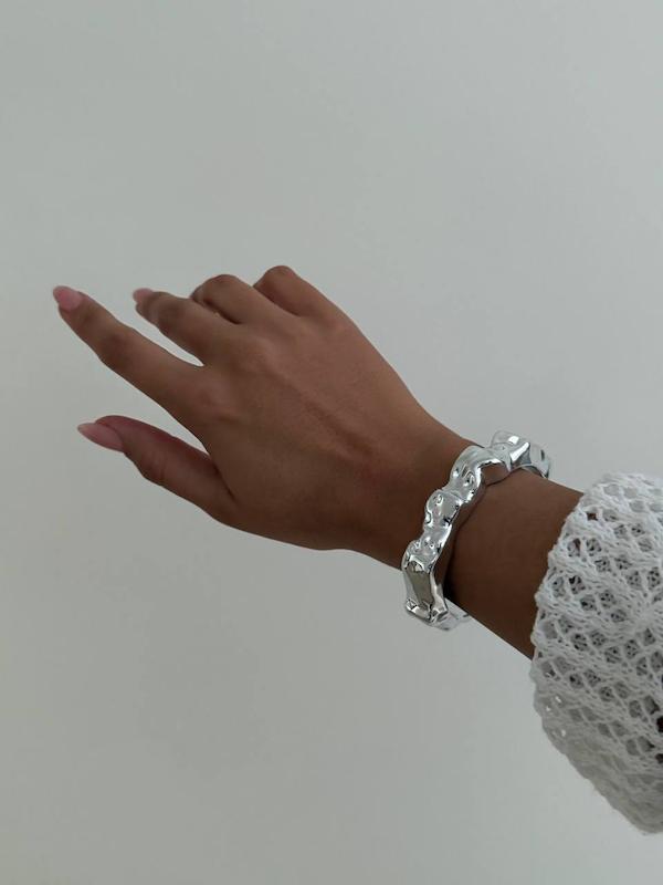 بنگل نقره‌ای 