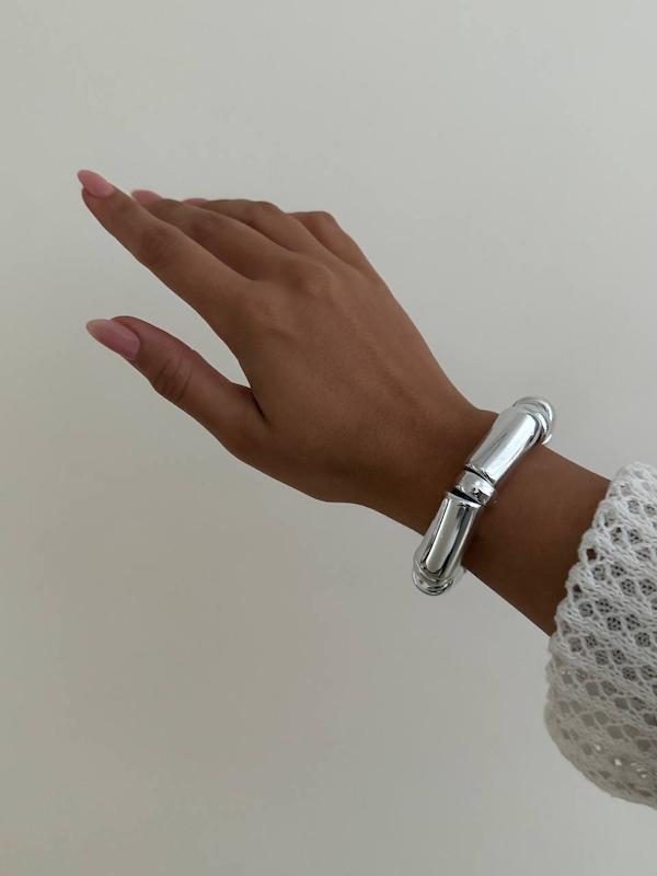 بنگل نقره ای